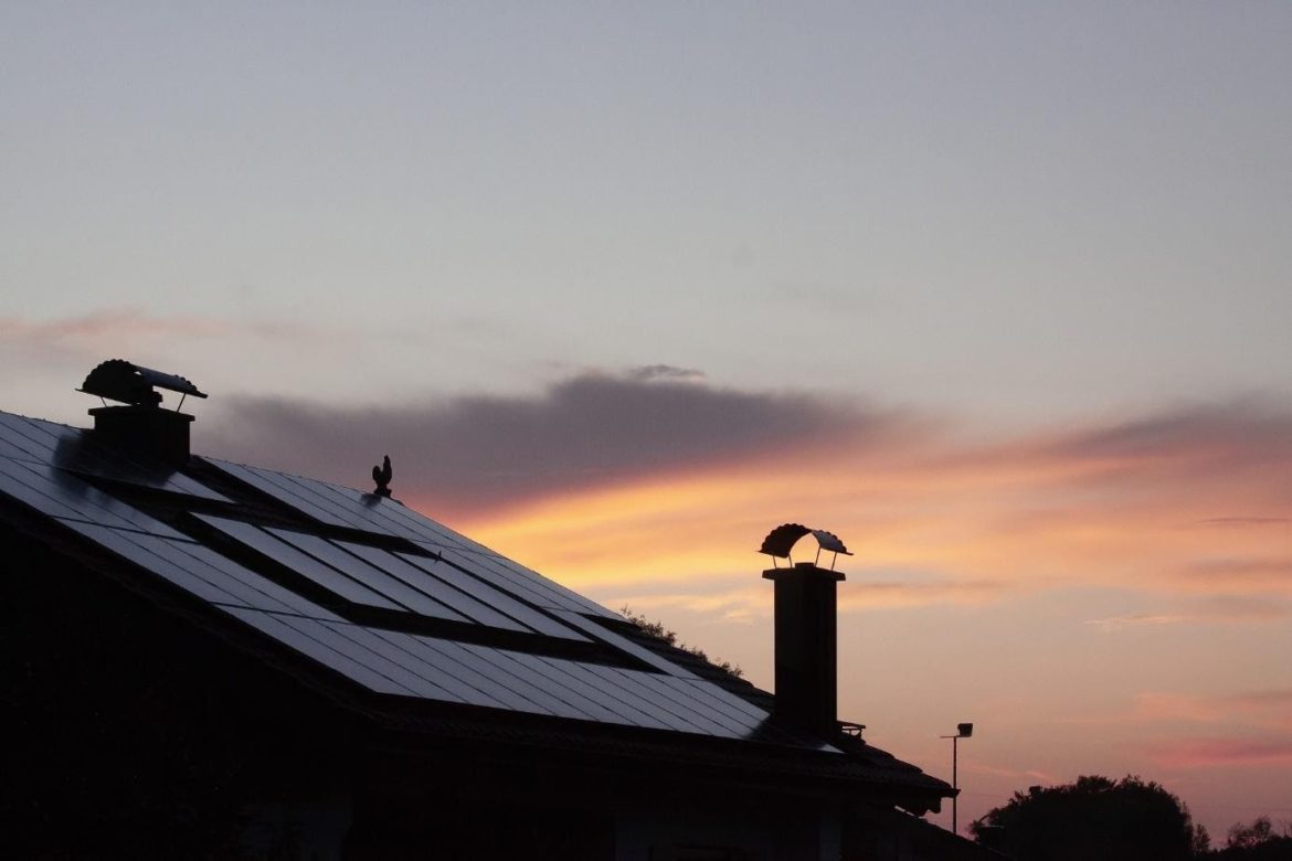 solceller på hustak - regler och krav